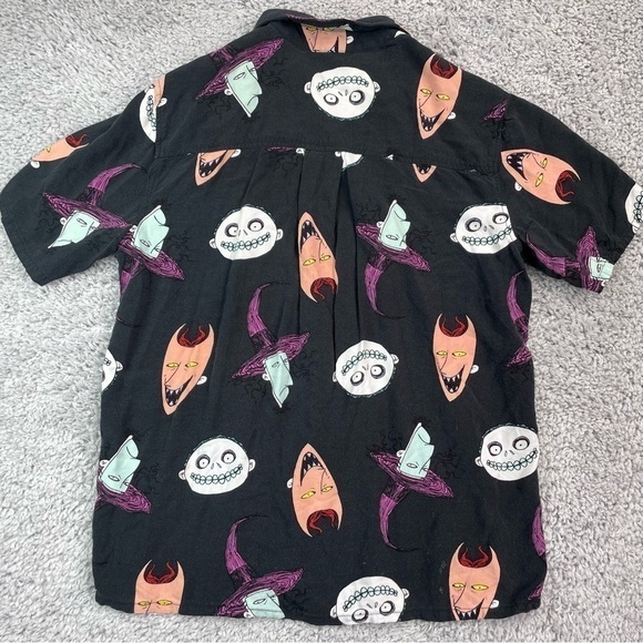 Hot Topic Top Mens Medium Nightmare Before Christmas Tim Burton Button Up Oogie - Picture 4 of 5